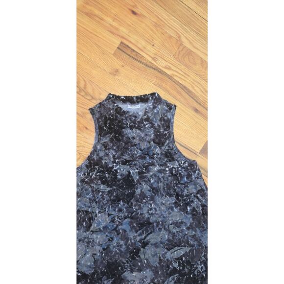 Plume and Thread Crushed Velvet Dress Mini Floral Mock Neck Size 4 - Picture 2 of 7